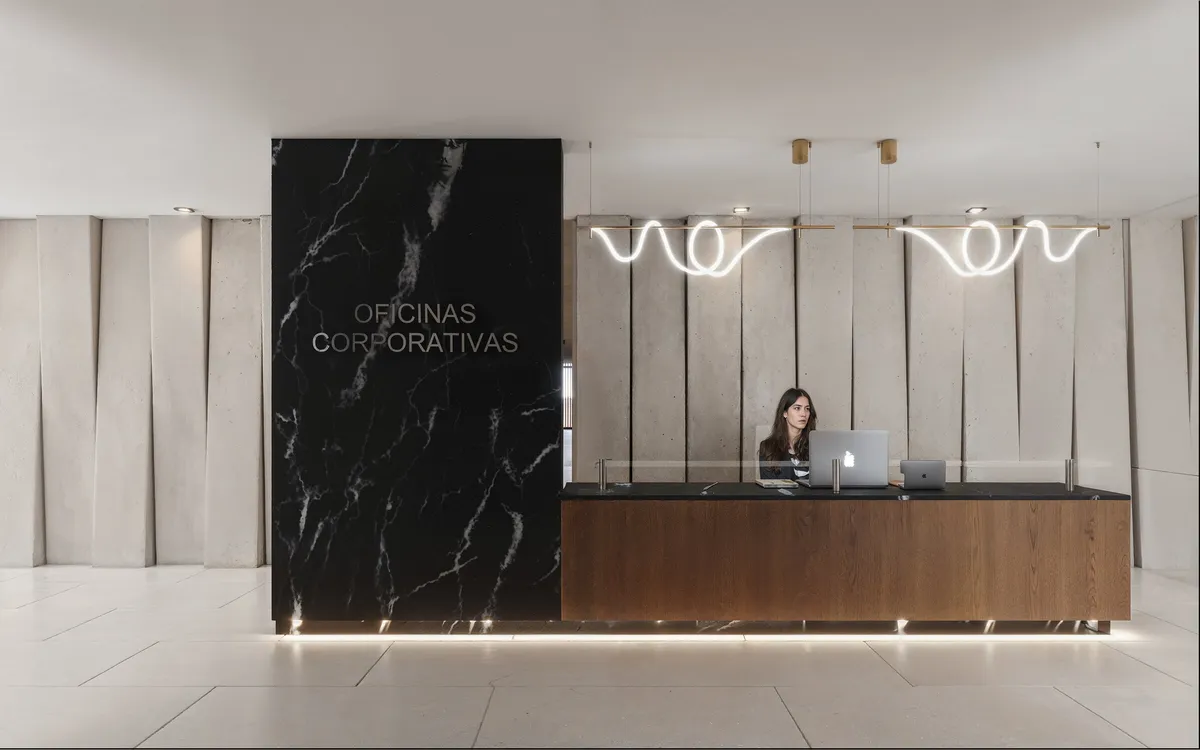 Recepción oficinas · 9am – 7pm
